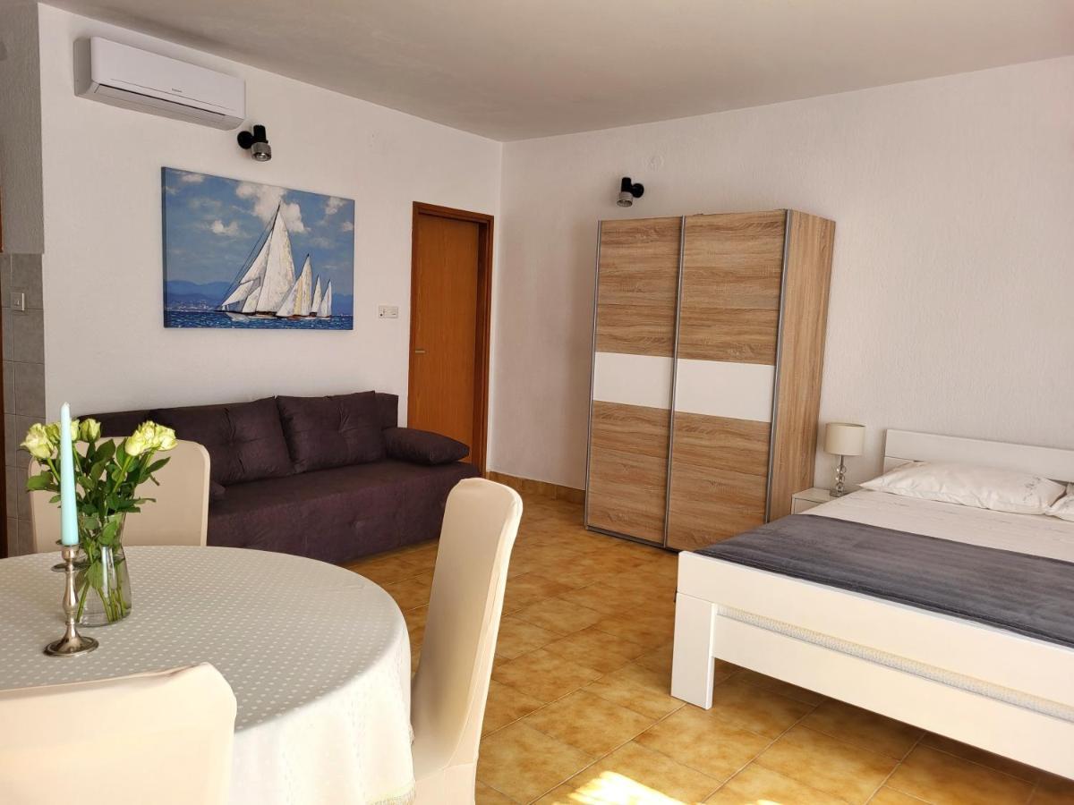Apartments With Wifi Novi Vinodolski - 5483 Bagian luar foto